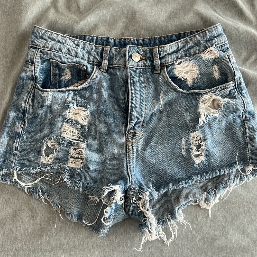 Vintage High Rise Distressed Festival Shorts Size 6